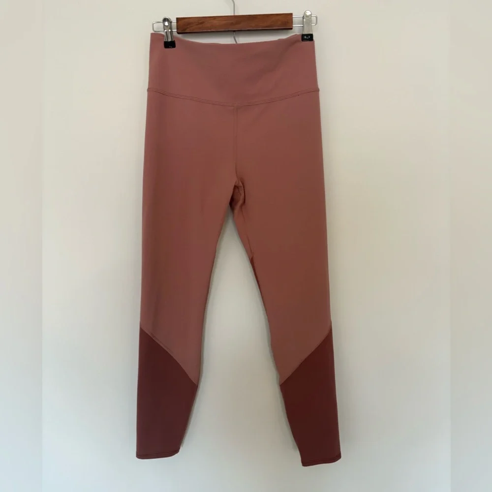 Vuori Soft Stretch Two-Tone Pink Colorblock Leggings Size Large Lg - Picture 3 of 6